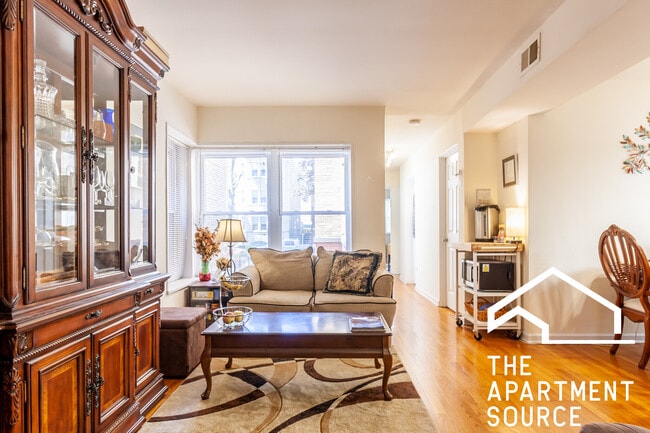 Foto del edificio - 6329 N Mozart St