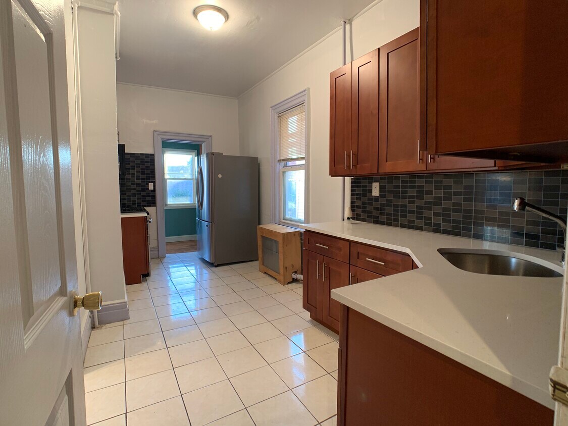 1571 Hollywood Ave Unit b, Bronx, NY 10461 Apartments in Bronx, NY