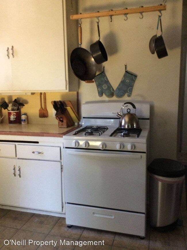 Building Photo - 2 br, 1 bath House - 6558 Lassen Ct.