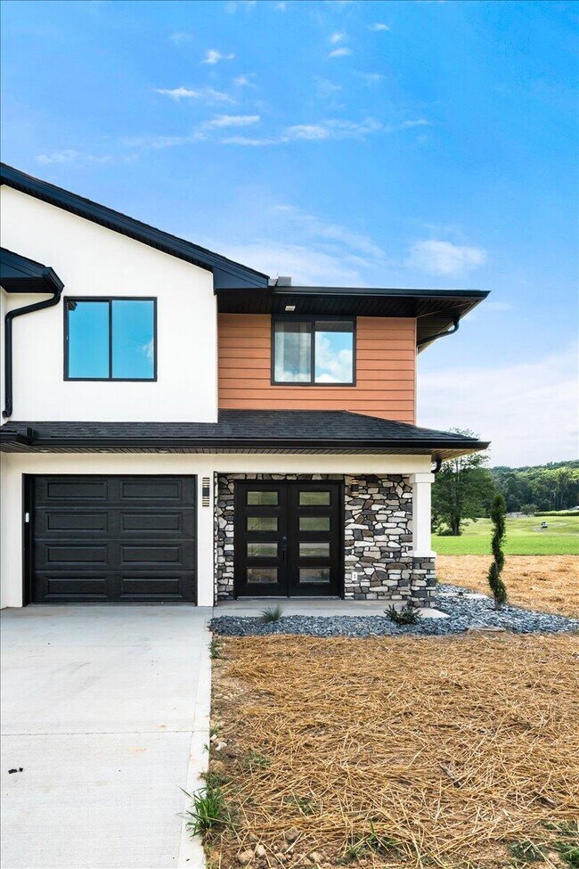 Foto del edificio - 143 Crooked Creek Dr