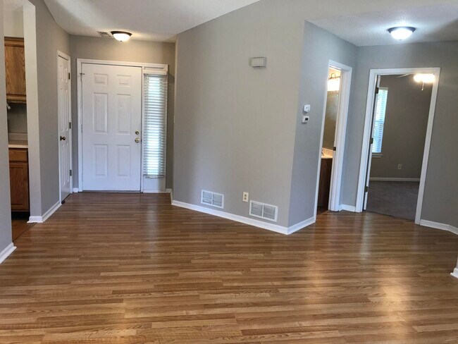 Building Photo - 3808 Churchill Dr