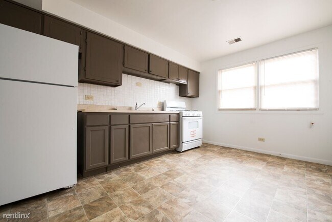 Foto del edificio - 2 br, 1 bath Apartment - 1633 Harbor Ave