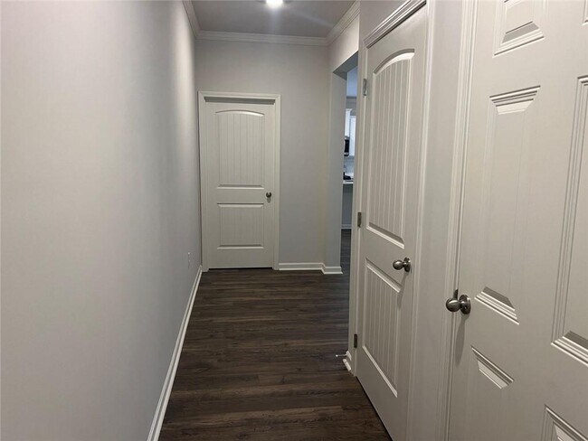 Foto del edificio - 3111 Greyton Dr