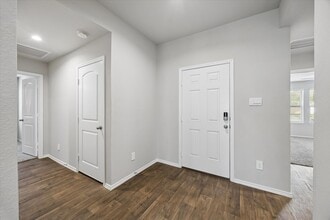 Building Photo - 40463 Gdn Hts Ln