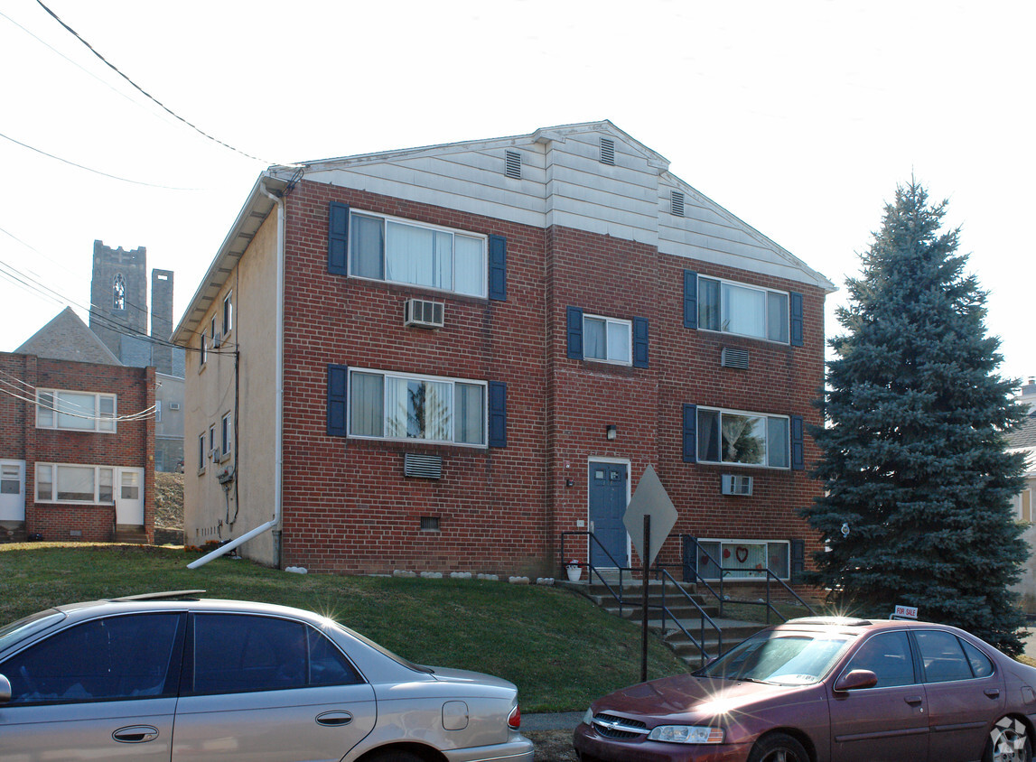 Primary Photo - 101 Elm Ave