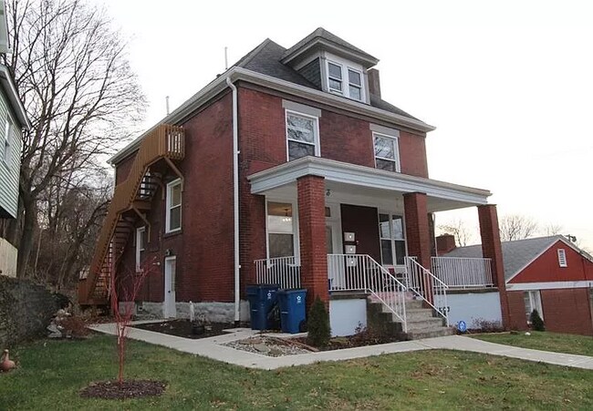 Building Photo - 1932 Lacrosse St