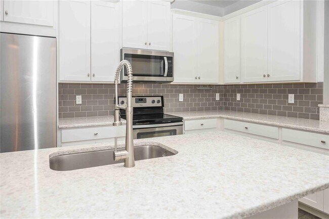 Foto del edificio - 11737 Brookside Dr