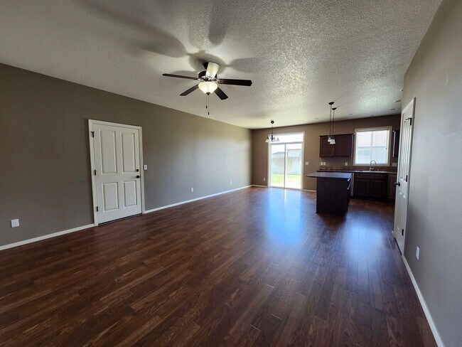 Building Photo - 6201 Wildcat Ln