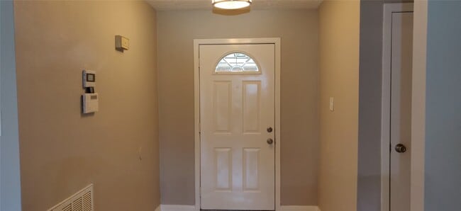 Foto del edificio - 1914 Overbrook Cir