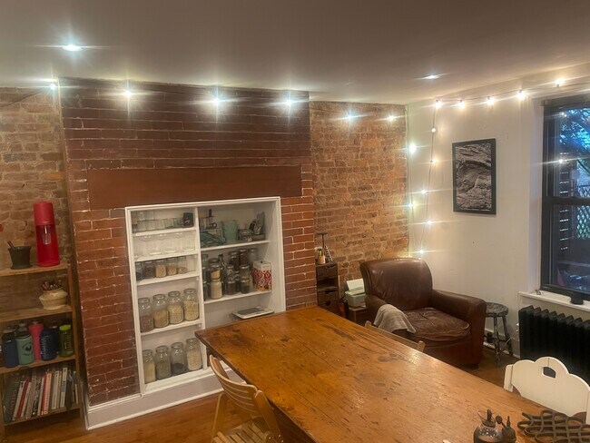 Sala de estar / cocina comedor - 391 8th St
