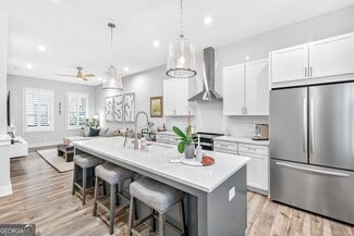 Building Photo - 4465 Dalston Dr