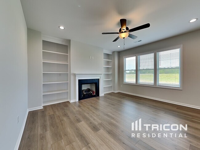 Building Photo - 77 Sawyer Ml Dr