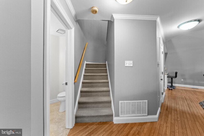 Foto del edificio - 42 Woodmont Dr