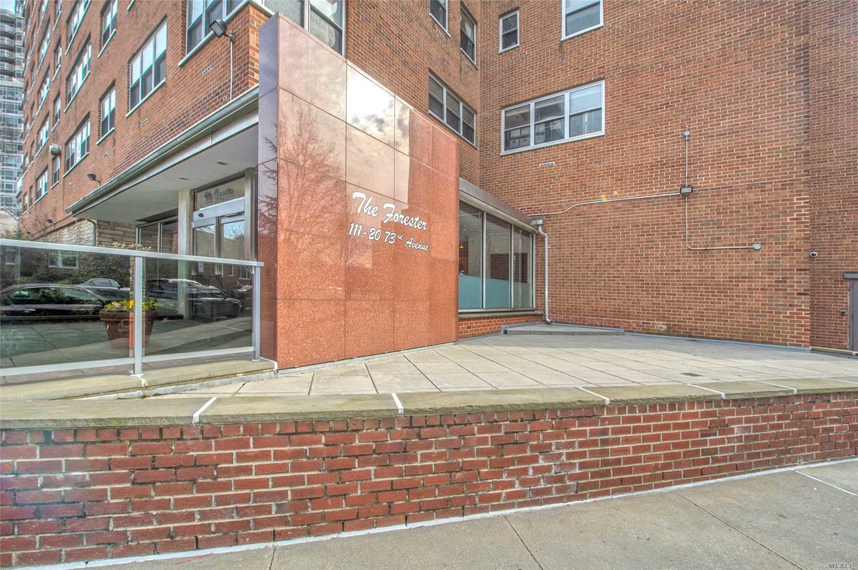 Primary Photo - 11120 73rd Ave