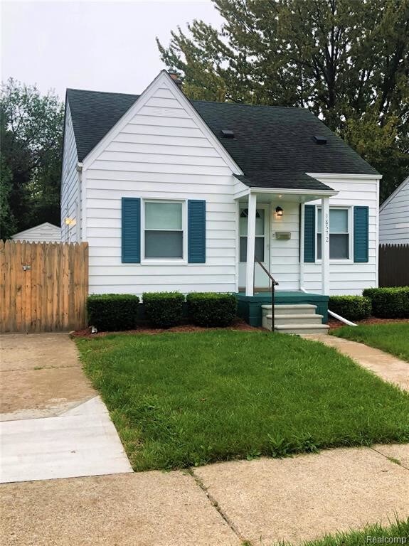 18572 Kenosha St, Harper Woods, MI 48225 House for Rent in Harper