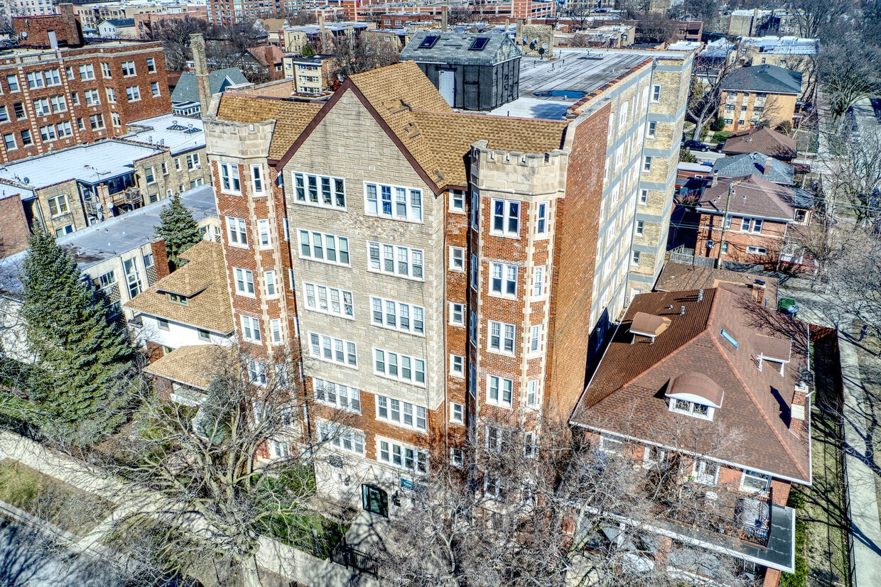 Foto principal - 1608 W Sherwin Ave