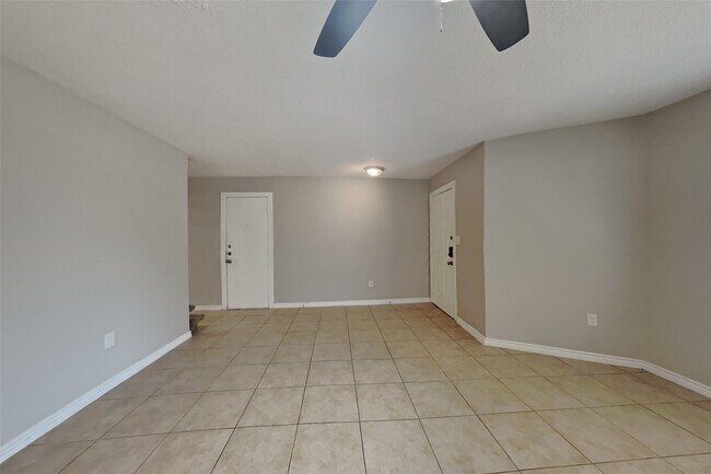 Building Photo - 4474 W Cypress Villas Dr