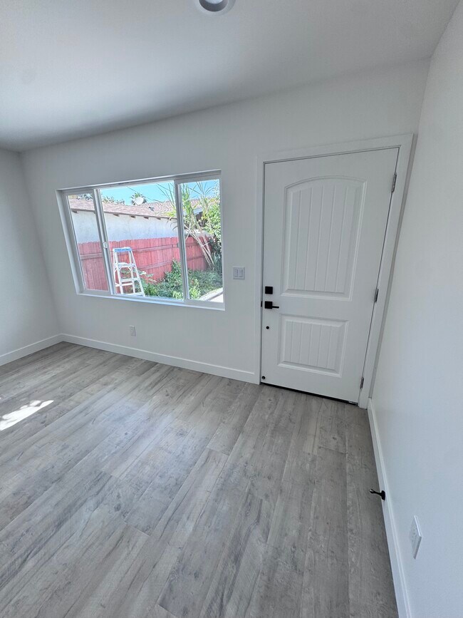 Building Photo - 1010 Orange Grove Ave
