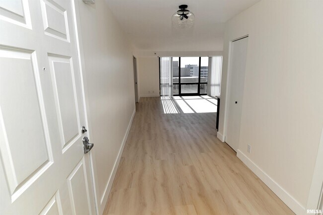 Foto del edificio - 123 SW Jefferson Ave