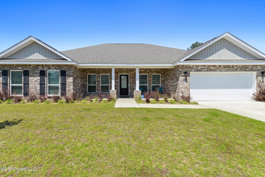 Primary Photo - 12213 Savannah Cir