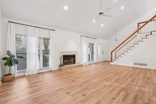 Foto del edificio - 10630 Timberstone Rd