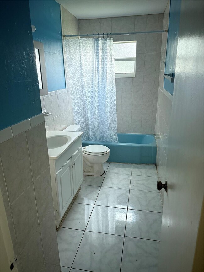 Foto del edificio - 1477 NW 12th Ave