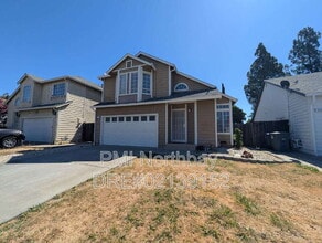 Building Photo - 317 Ridgecrest Cir