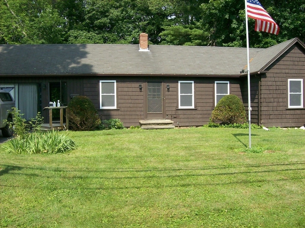 Primary Photo - 480 Pleasant St