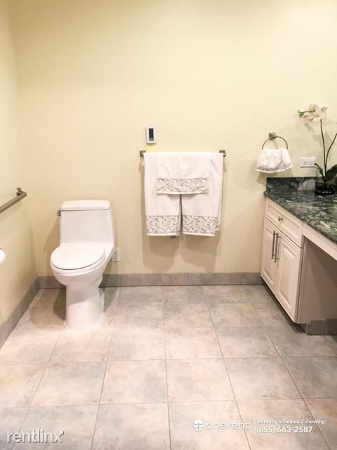 Foto del edificio - 4 br, 3 bath House - 805 Covington Rd -