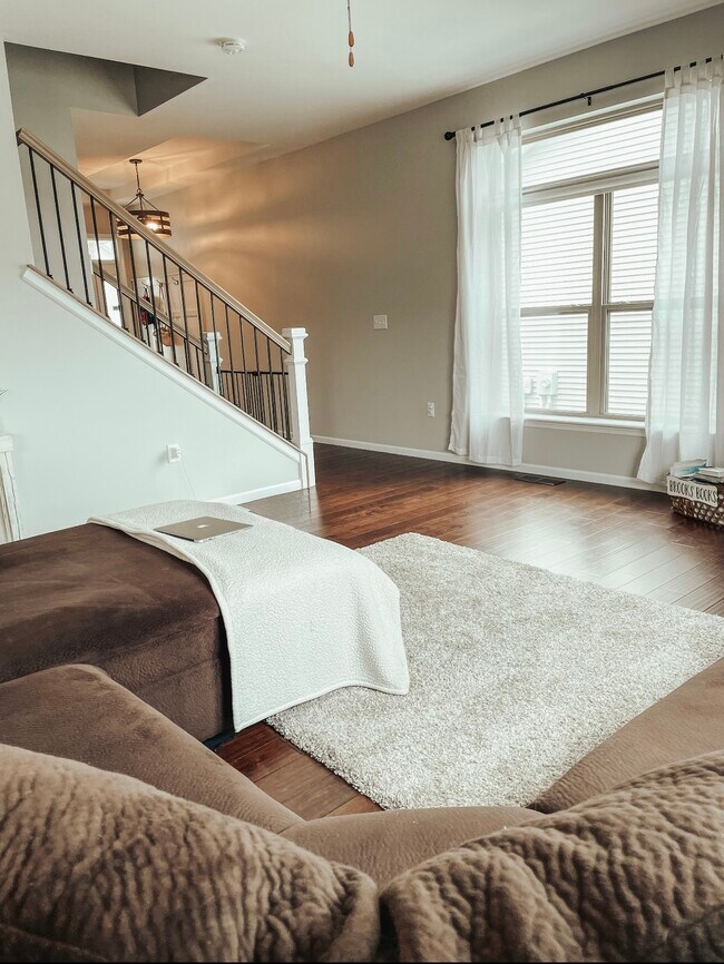 Foto del edificio - 442 Watts Ct