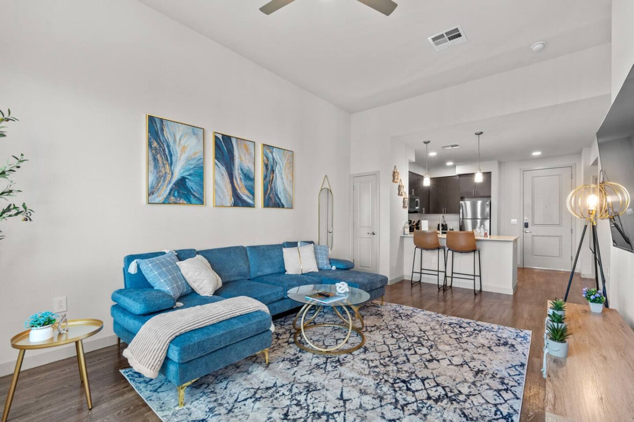 Foto principal - 711 W Broadway Rd