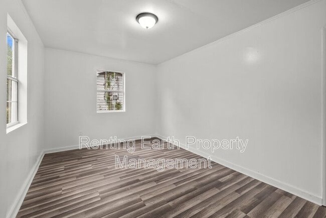 Building Photo - 4010 Vandiver Ct