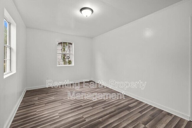 Foto del edificio - 4010 Vandiver Ct