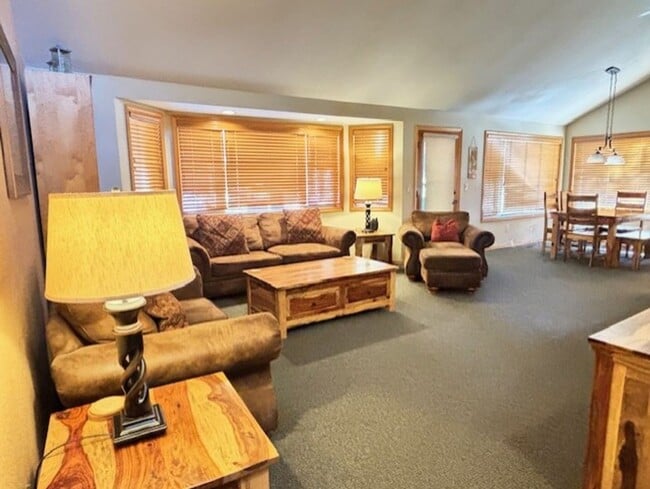 Building Photo - 58120 Gannet Lane, Fall Special $250.00 of...