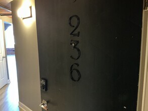 Building Photo - 201 S Hoskins Rd