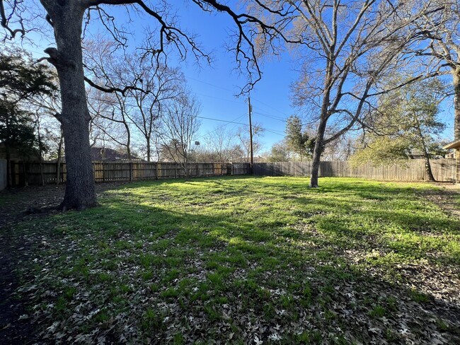 Building Photo - 1603 Treehouse Trail