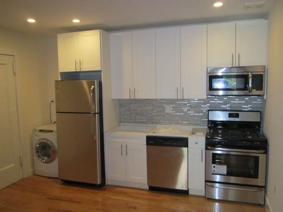 Foto principal - 234 W 135th St