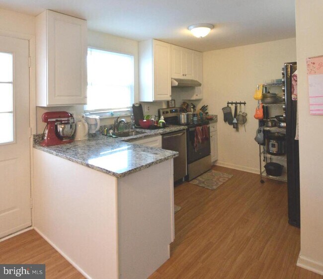 Building Photo - 9227 Redbridge Ct