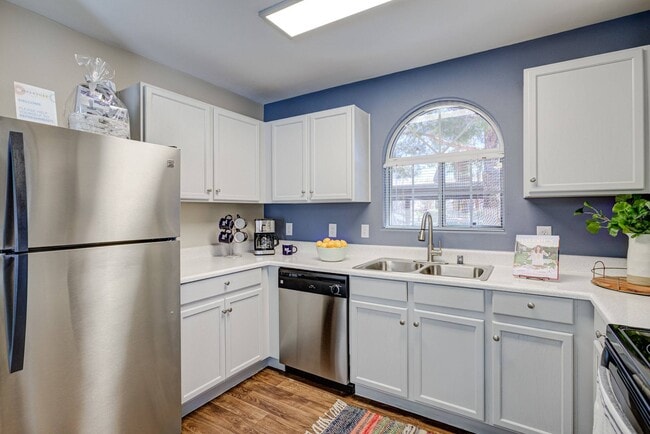 Modern Kitchen - Destinations Alexander 55+ Active Adult Apartment Homes