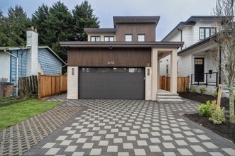 Building Photo - 11772 92 Ave
