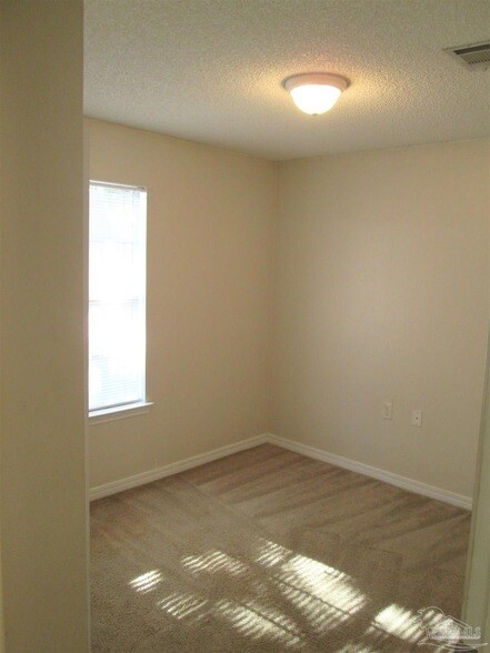 Foto del edificio - 4064 Glenway Dr