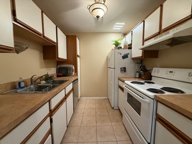 Foto del edificio - 6105 Knoll Valley Dr