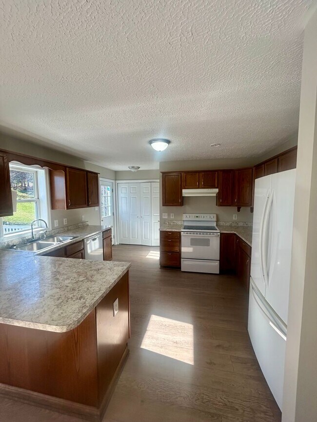 Foto del edificio - House for Rent in Mount Crawford