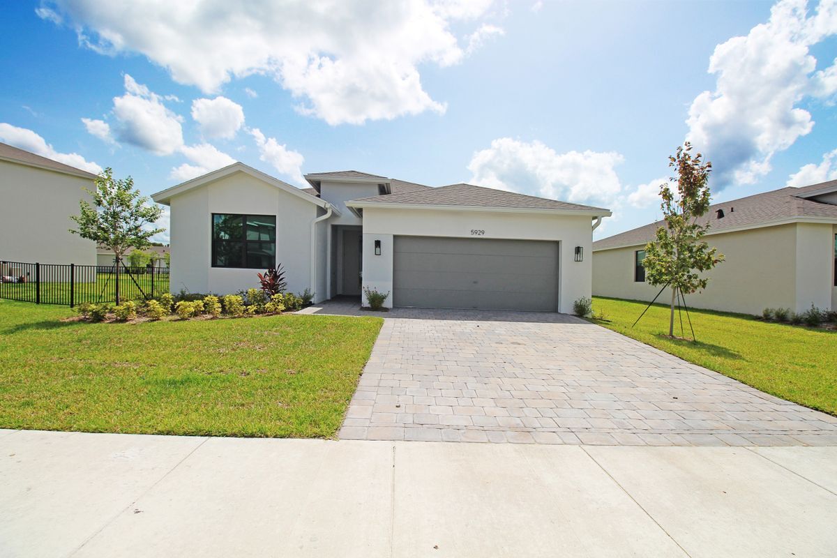 Foto principal - 5929 SE Sky Blue Cir