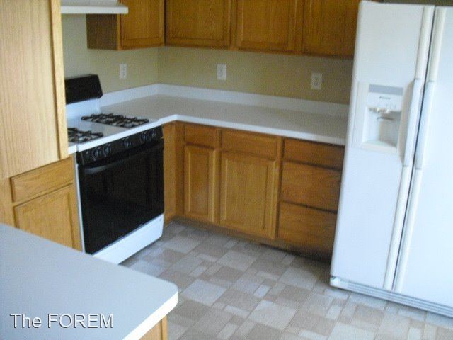 Building Photo - 4 br, 2.5 bath House - 4870 Lake Park Lane