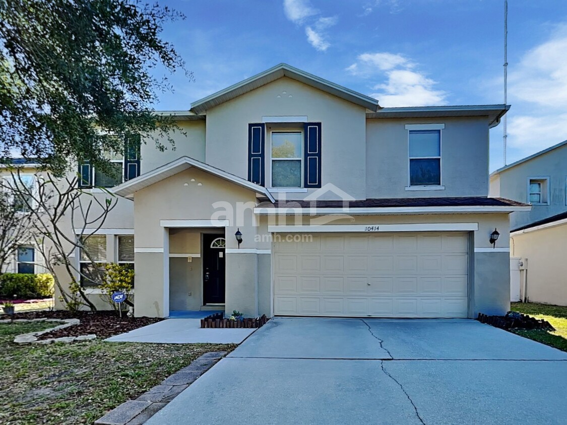 Foto principal - 10414 Boyette Creek Blvd