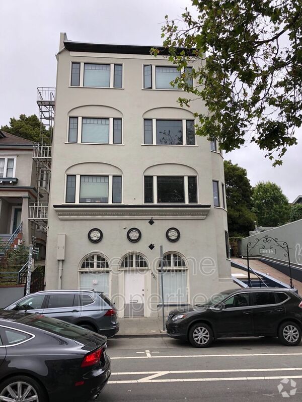 Building Photo - 4018 Broadway