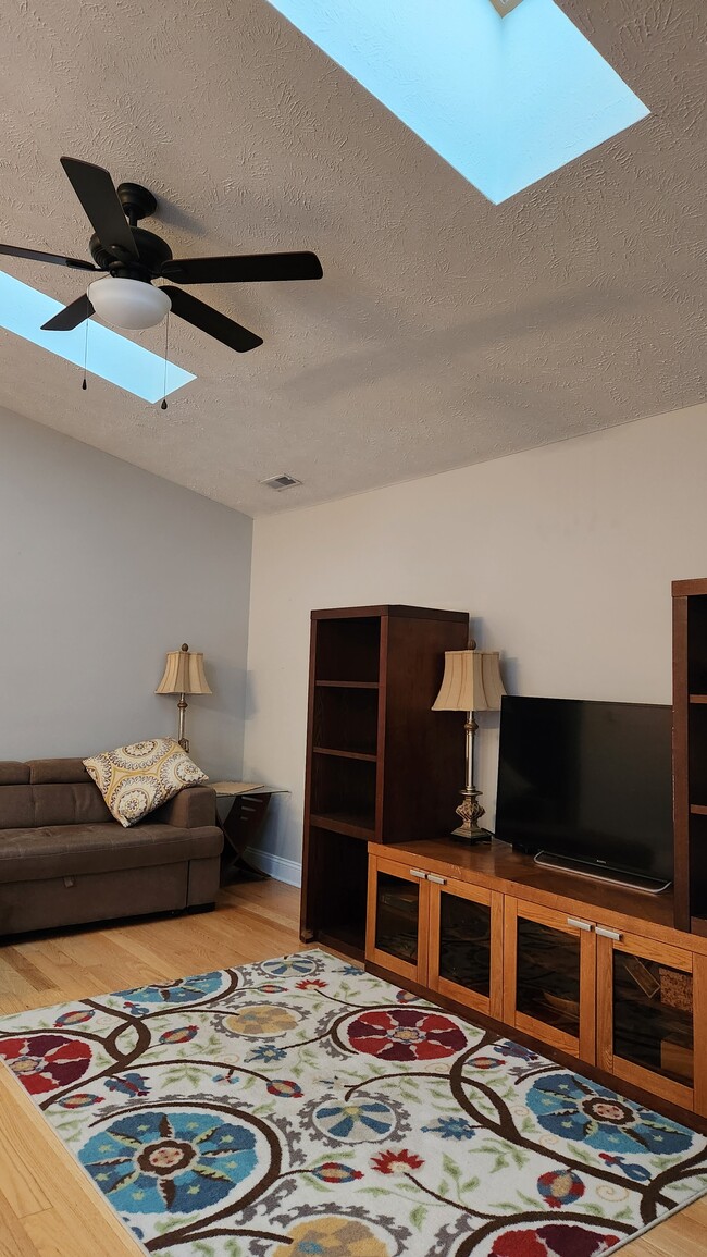 living room - 7311 Forest Cove Ln