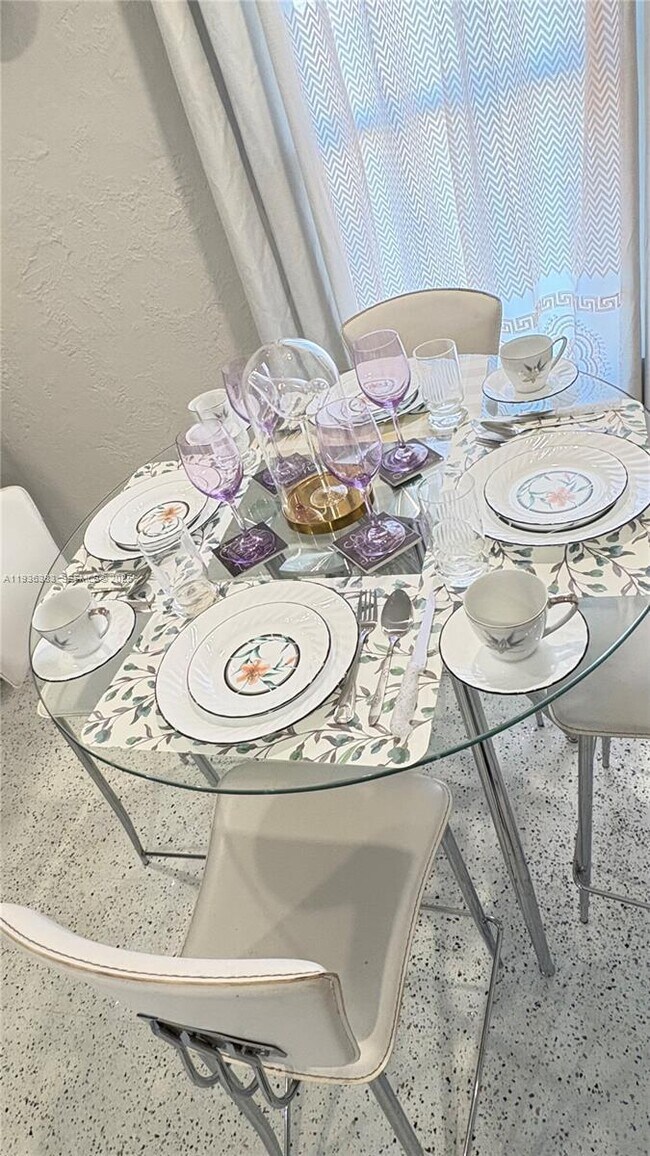 Foto del edificio - 1901 SW 9th St