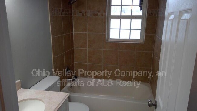 Foto del edificio - 4019 Tally Ho Ct